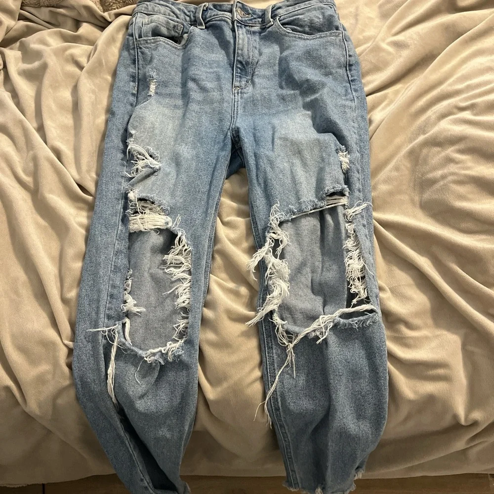 CELLO Ripped Jeans - Picture 2 of 4